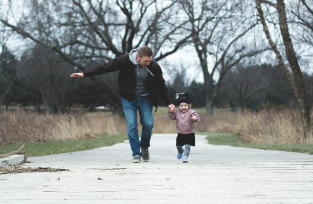 Positive Reinforcement Parenting: How Praise Shapes Kids’ Behavior